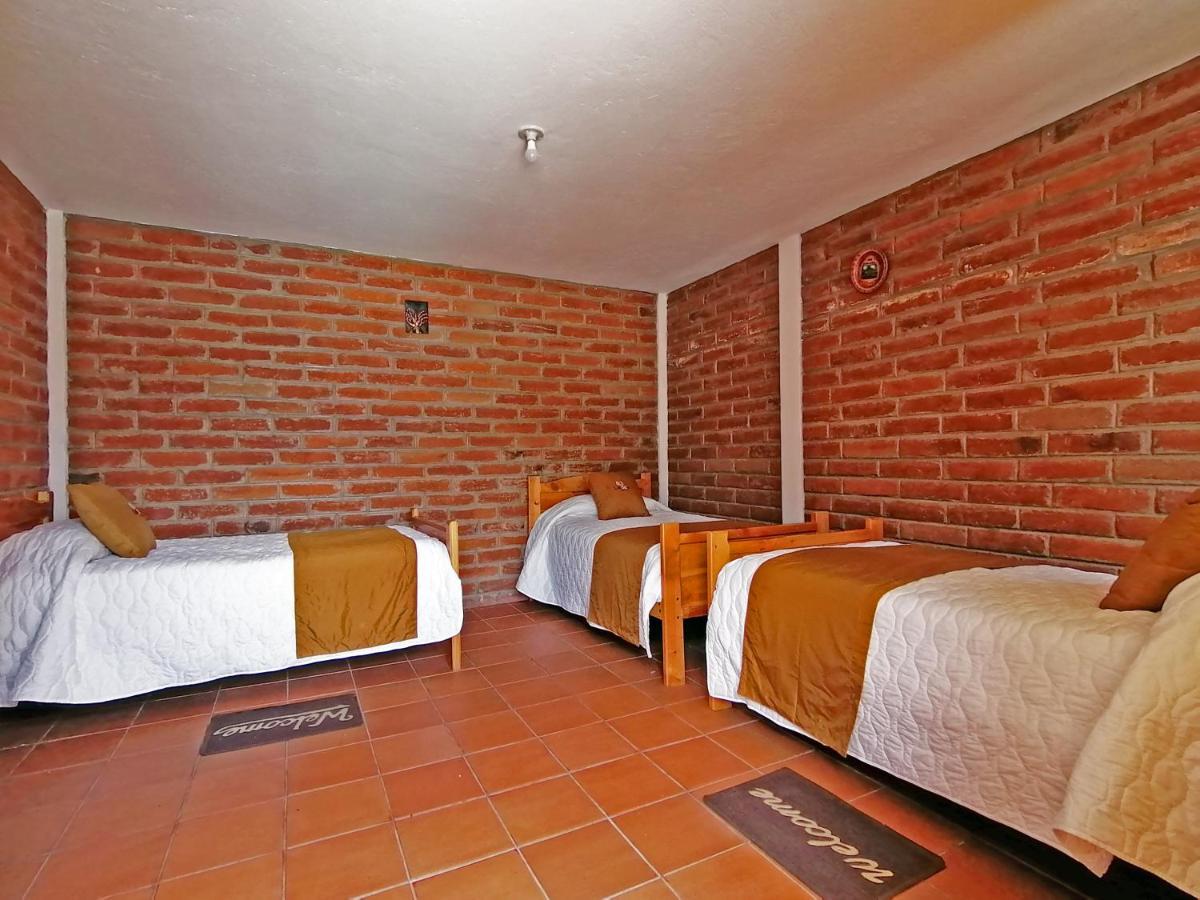 Lagoon Hotel Chugchilán Esterno foto