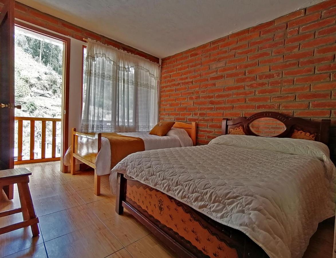 Lagoon Hotel Chugchilán Esterno foto