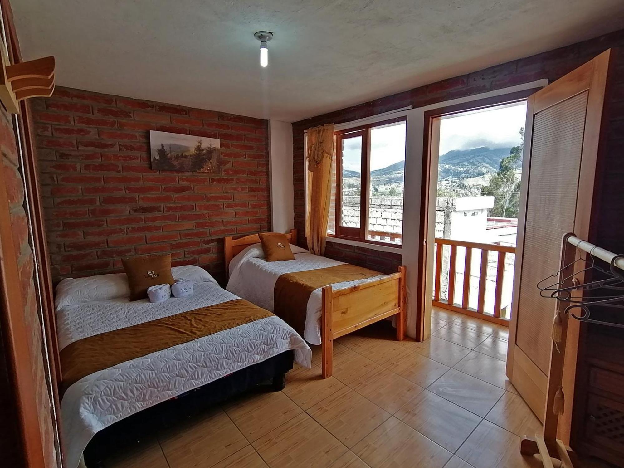 Lagoon Hotel Chugchilán Esterno foto