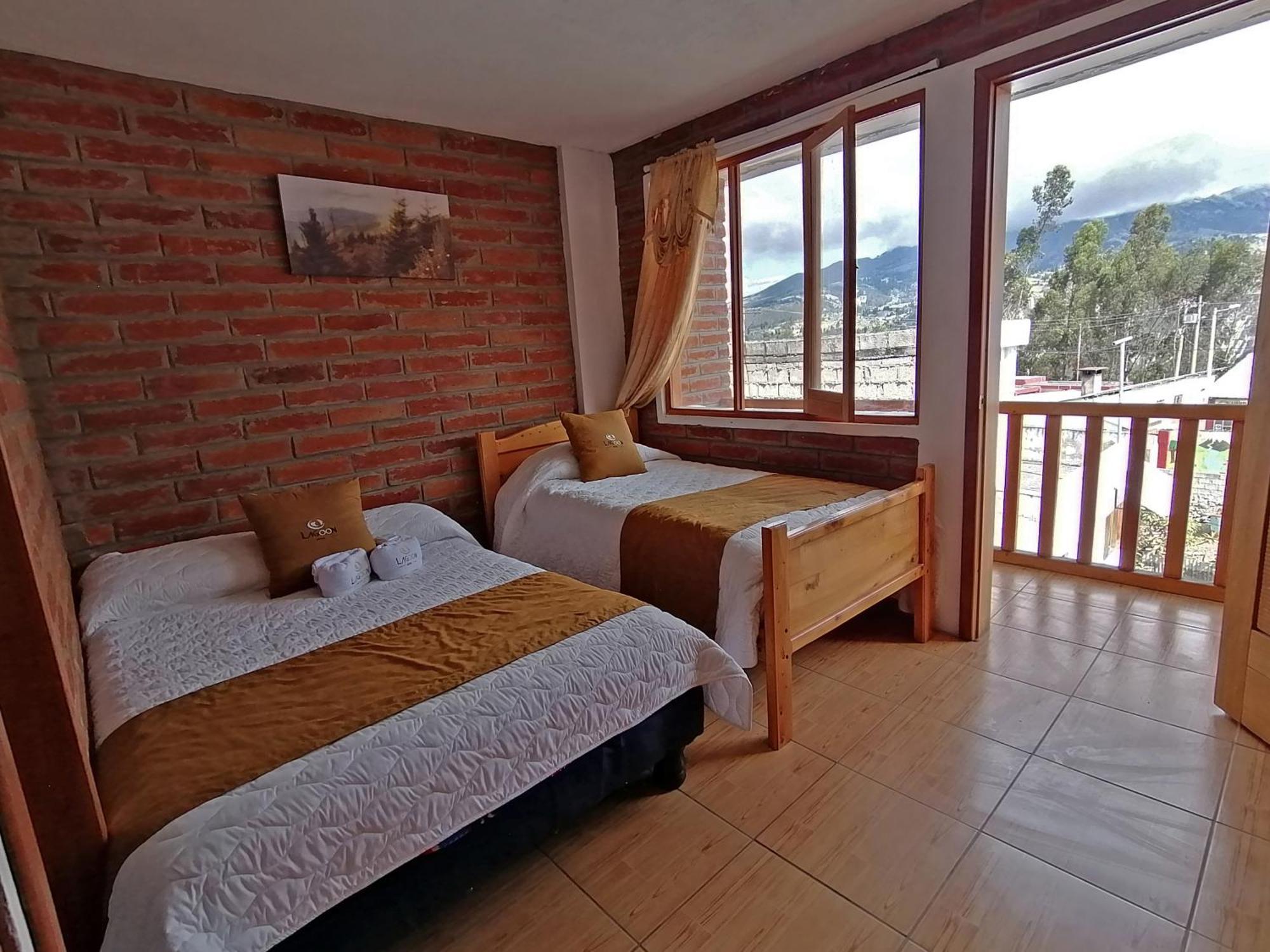Lagoon Hotel Chugchilán Esterno foto